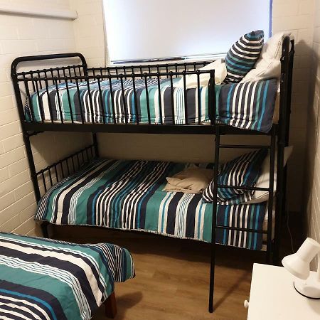 Unit 2 Breakaway Lodge Sunshine Bay Bagian luar foto